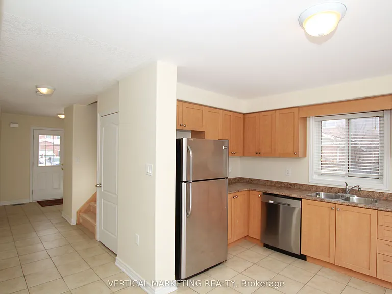 35 Buchanan Dr — Photo 13