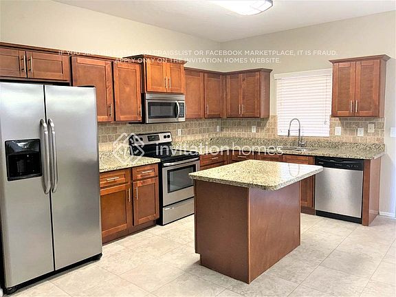 4th image of 2113 E Paso Fino Dr