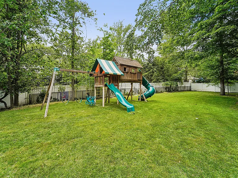 105 Deerhorn Ct — Photo 21