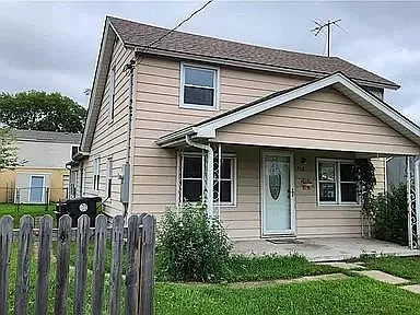 3 bed, $1,700 — Photo 2