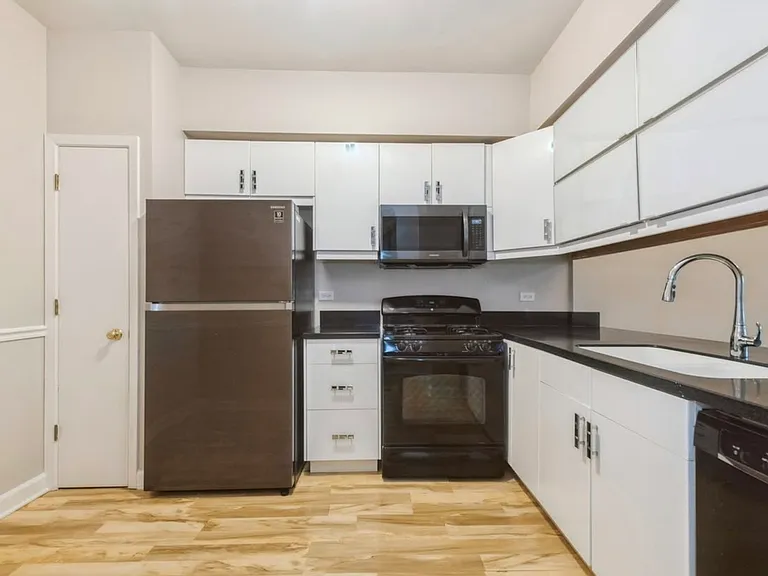 533 Woodhaven Dr #533 — Photo 3