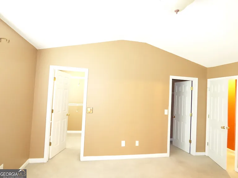 1465 April Ln — Photo 23