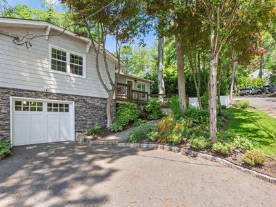 81 Lone Oak Drive, Centerport, NY, 11721