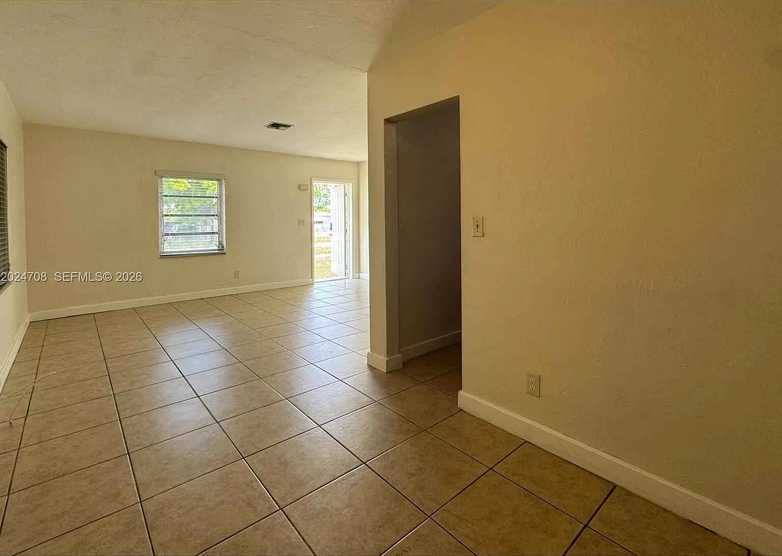 1320 Nw 87th St Miami, Fl 33147 — Photo 4