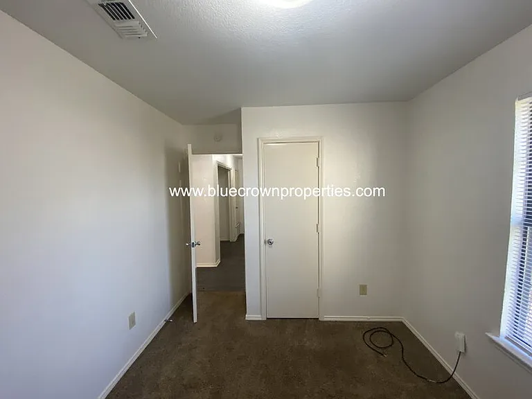 10307 Lone Pine Ln — Photo 11