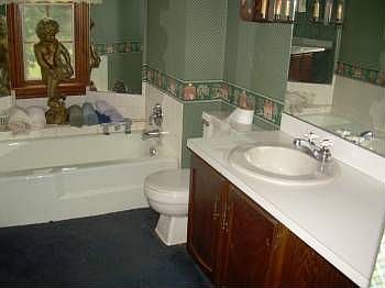 5th image of 155 Dorsetn Ct