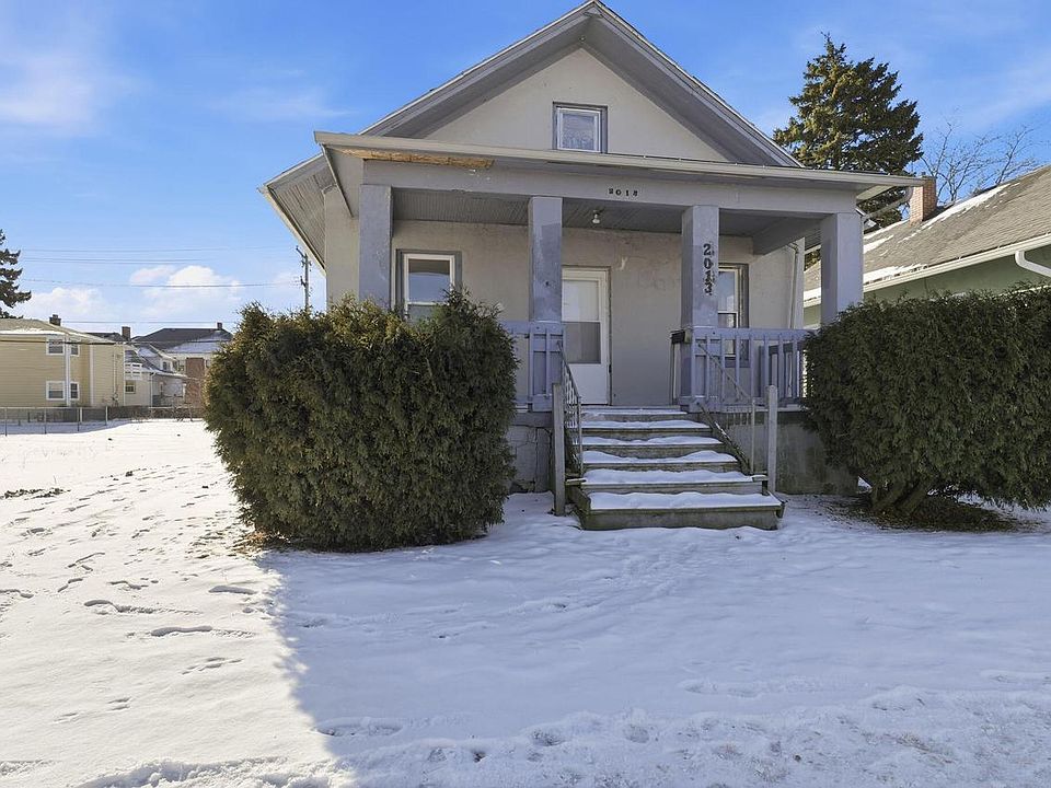 1st image of 2013 De Koven AVENUE