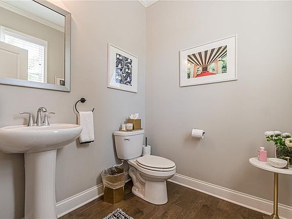 4th image of 3355 Pierview Dr
