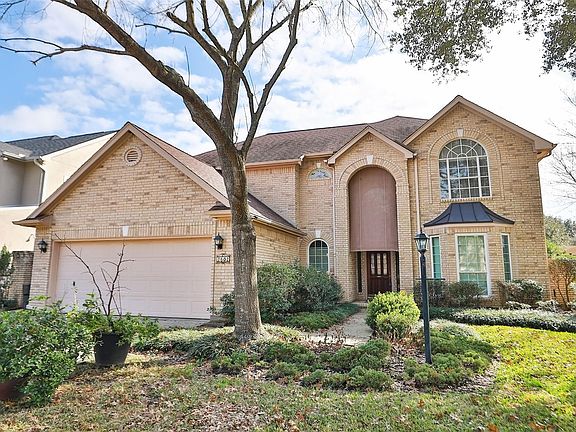 5th image of 7502 Holly Court Est