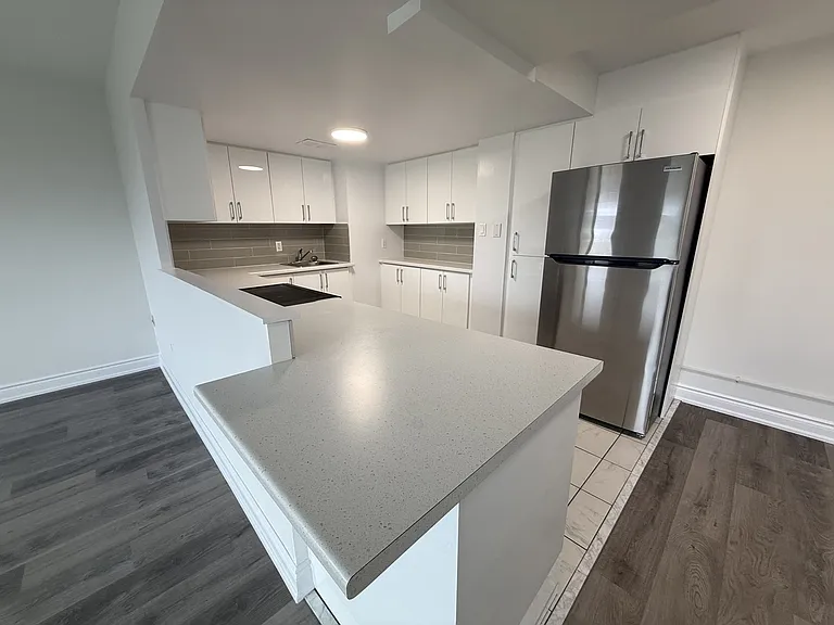 807 Frederick St — Photo 15