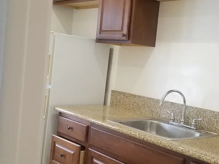GRANITE COUNTER TOPS