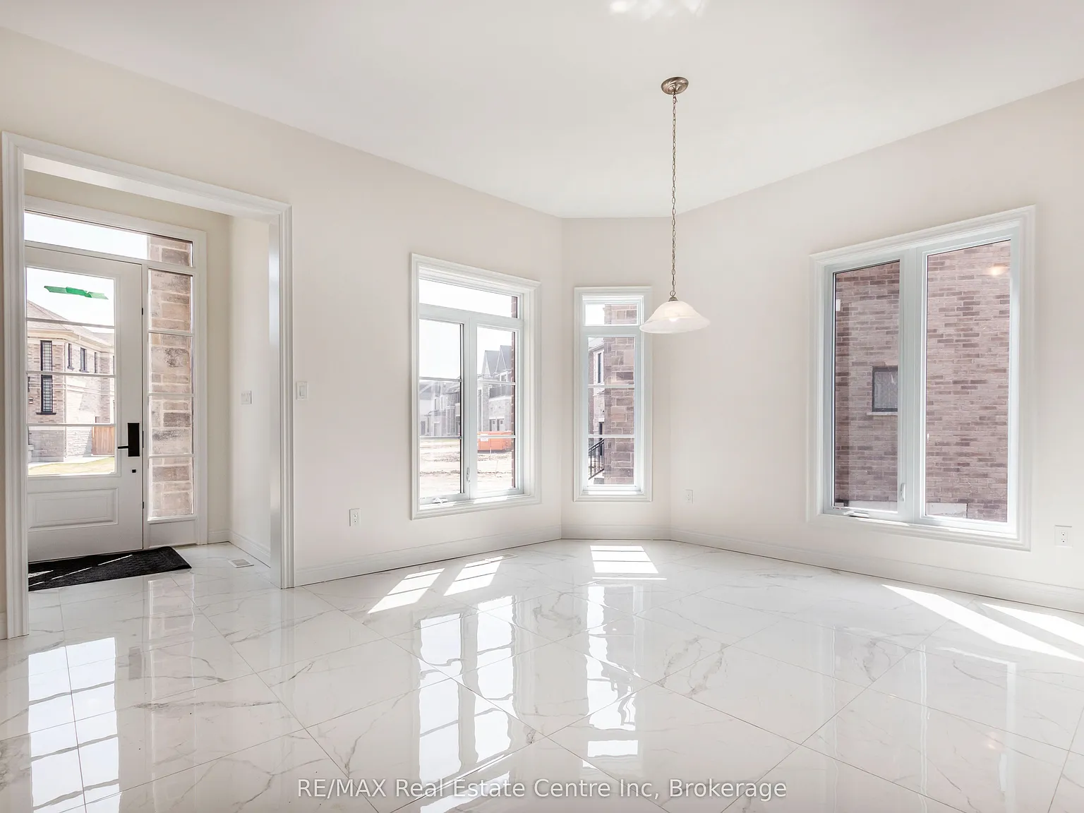 3 bed, $5,000 — Photo 3
