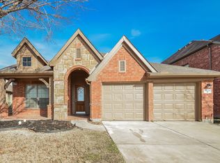 1409 Mockingbird Dr, Aubrey, TX 76227