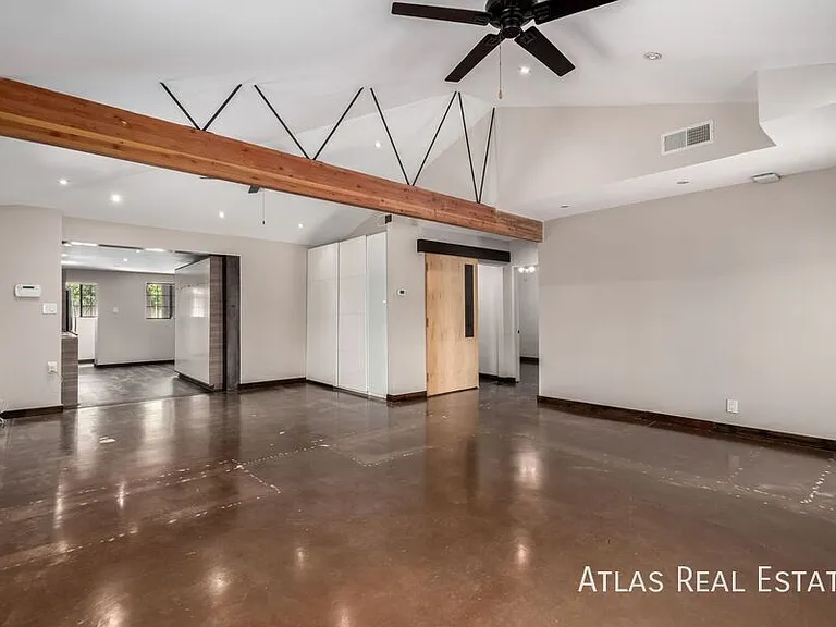 224 W Montecito Ave — Photo 9