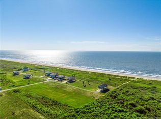 195 Pelican Beach Dr, Cameron, LA 70631