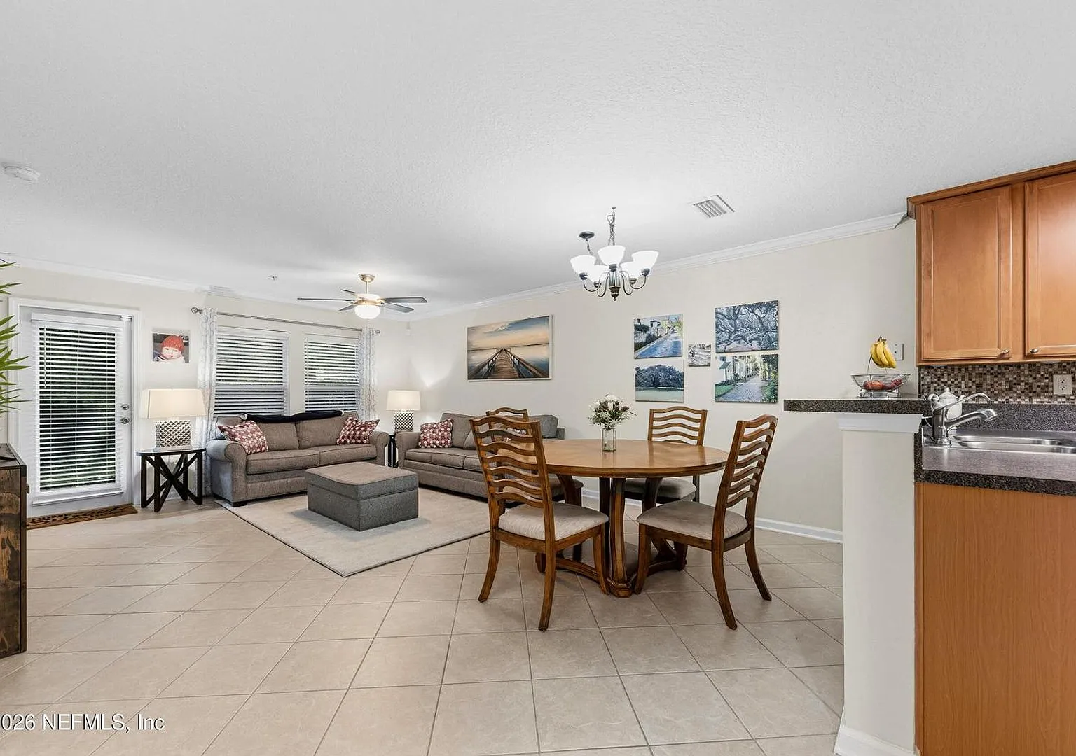 3 bedroom/ 2.5 bath townhome in St Johns! — Photo 4