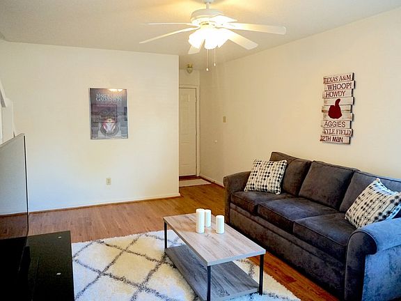 4th image of 4515 Carter Creek Pkwy APT 6