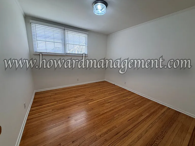 1048 Corning — Photo 7