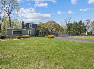 166 W Hanover Ave, Morristown, NJ 07960