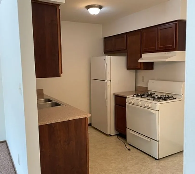 5305 N Lovers Lane Rd