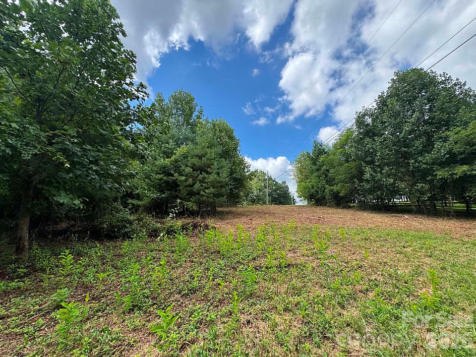 1st image of Wind Ridge Rd