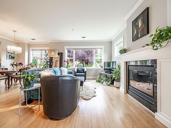 2nd image of 614 Fair Oaks Ct