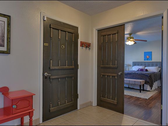 4th image of 8816 Parkland Dr