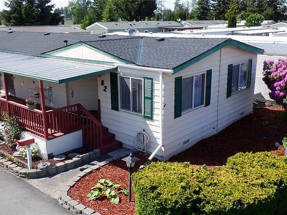 3rd image of 16600 25th Ave NE Unit 82