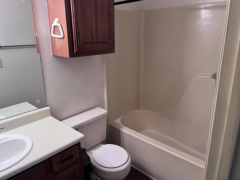 3043 Autumn Pl S #D — Photo 11