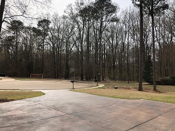 2nd image of 188 Woods Crossing Blvd