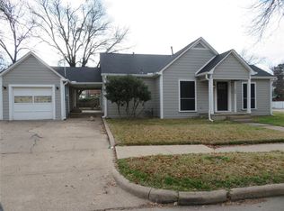 109 W Gilmer St, Ennis, TX 75119
