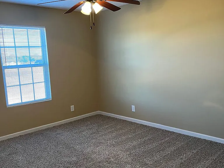 648 Stowe Ct #1 — Photo 14