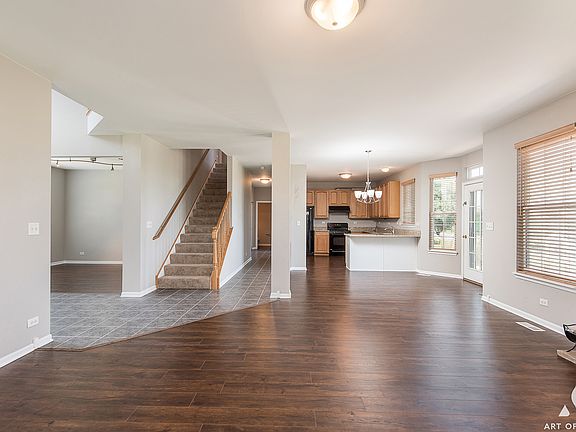 5th image of 2601 Moutray Ln