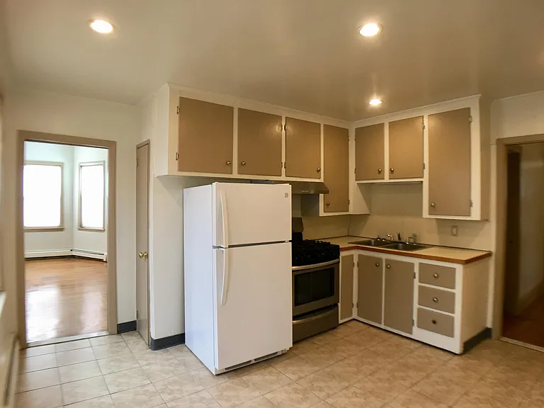 535 Park Ave #1 — Photo 1