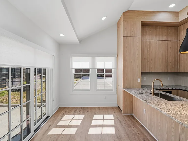 1840 Merriman Ave — Photo 31