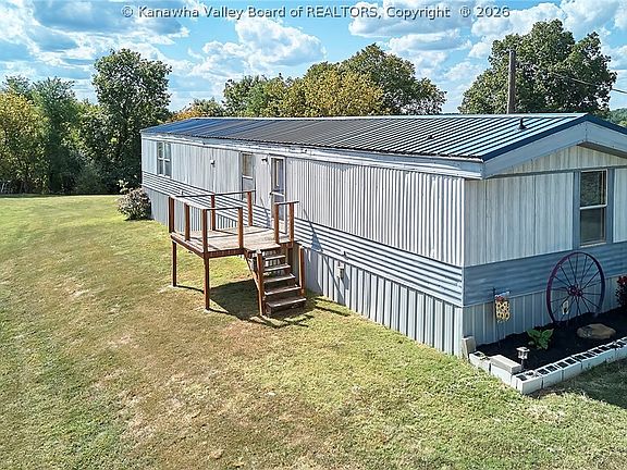 3rd image of 4578 Barton Chapel Rd