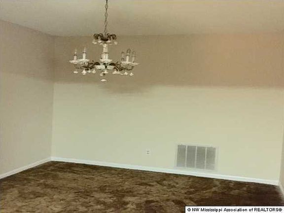 4th image of 798 Silver Hills Dr