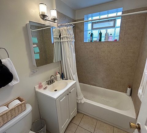 2nd image of 5206 S Harper Ave #306