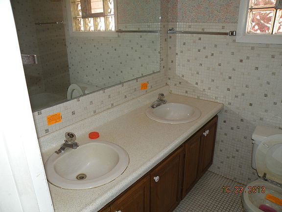 3rd image of 28078 N Hickory Ln
