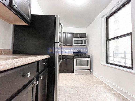 5th image of 106 Fort Washington Ave APT 2L