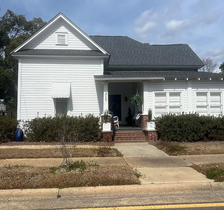 1st image of 315 Ashley St E