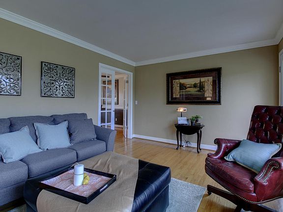 5th image of 4423 Rushwood St NW