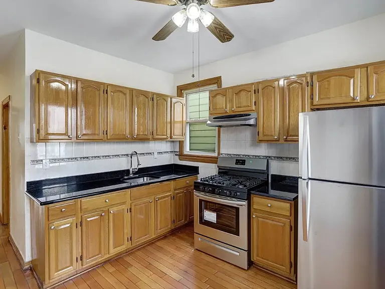 270 Stevens Ave #2 — Photo 2
