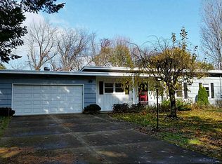 7402 Orchard Dr, Fairview, PA 16415