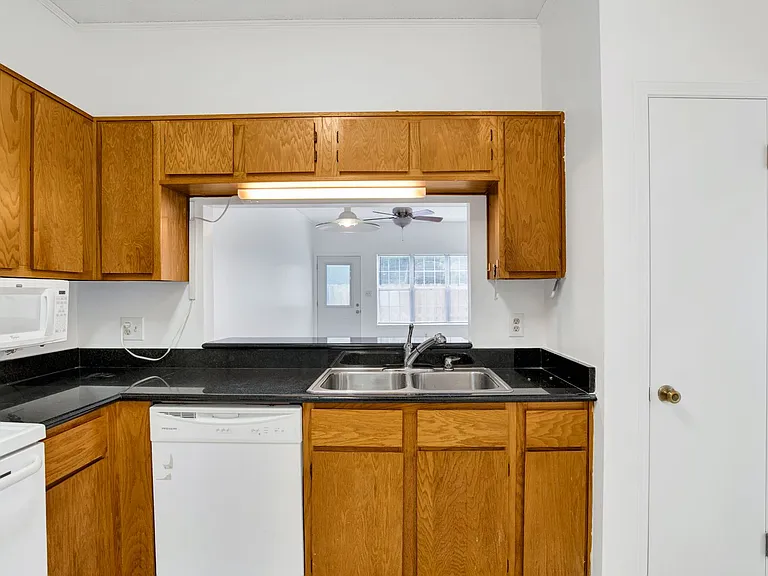 601 E Burgess Rd #K11 — Photo 8