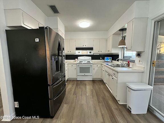 5th image of 245 Hunt Dr