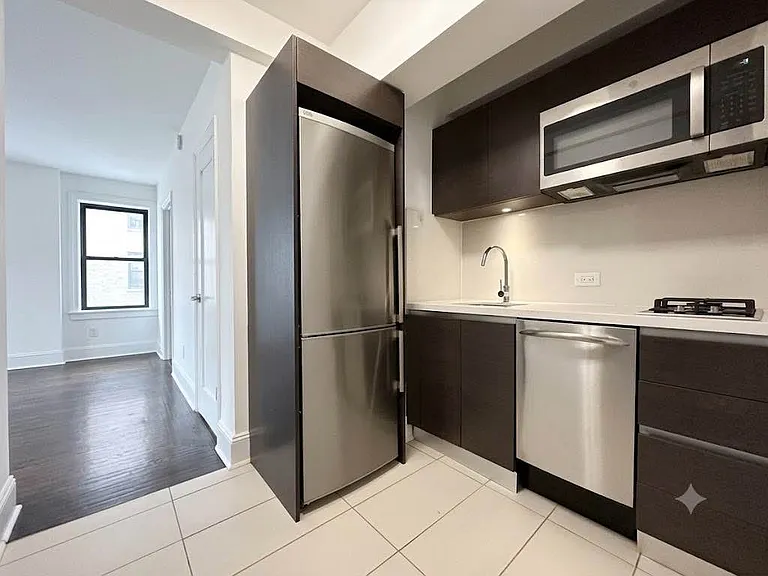 1080 Amsterdam Ave #1001 — Photo 2