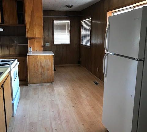 4th image of 553 E Emerson Ave