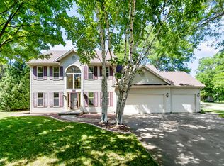 969 Stuart Ct, Neenah, WI 54956