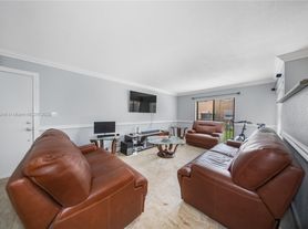 13045 SW 68th St, Miami, FL